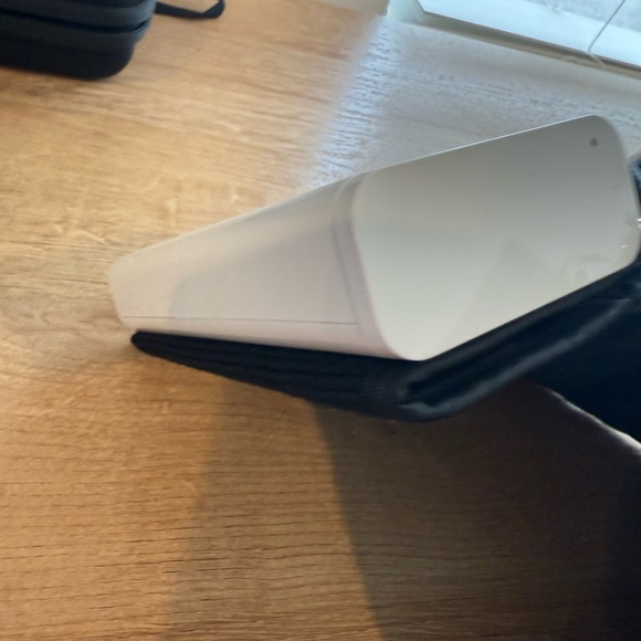 QARDIO A100 Smart Blood Pressure Monitor - Picture 9 of 11